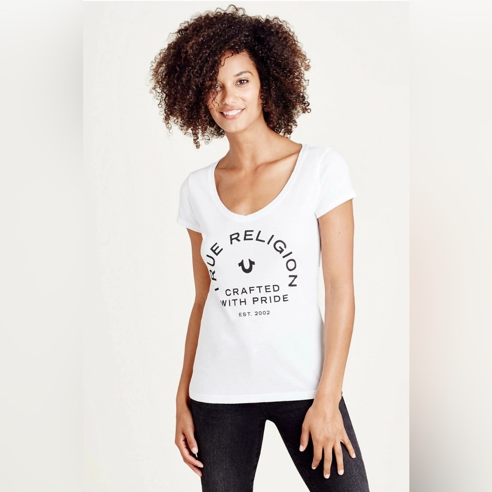 True Religion Women's Crafted With Pride Rounded V Neck Tee T-Shirt Size XL